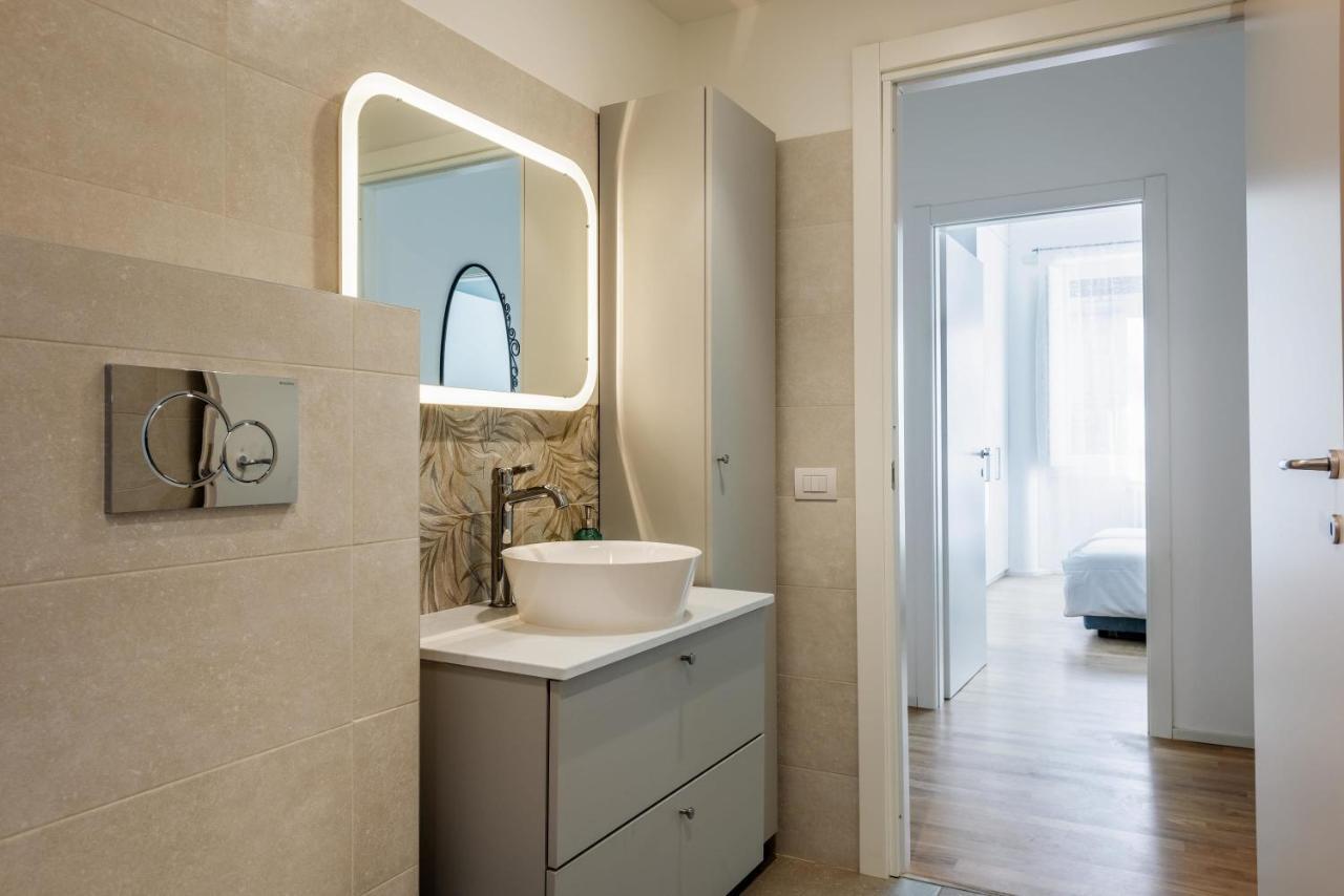 Spacious & Comfortable Apartment In Duomo By Easylife Milano Esterno foto