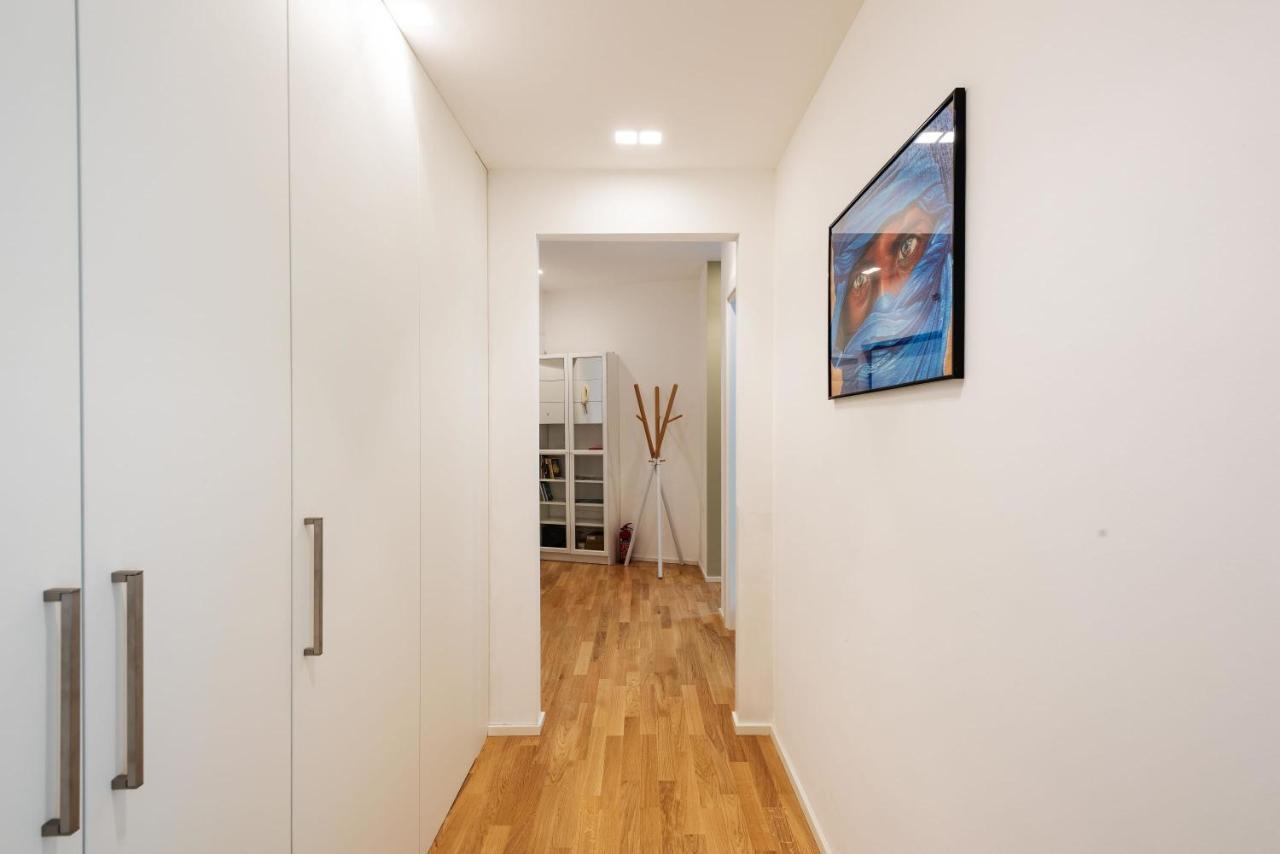 Spacious & Comfortable Apartment In Duomo By Easylife Milano Esterno foto
